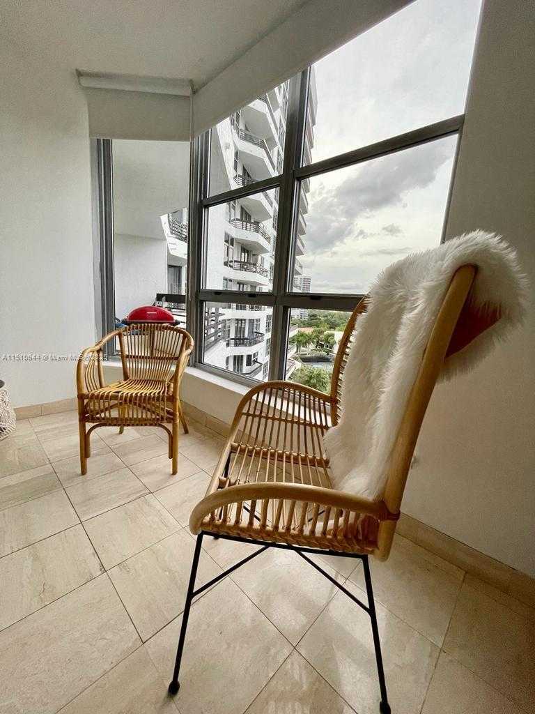 Small Image of 3600 MYSTIC POINTE DR #1010, Aventura Number 7