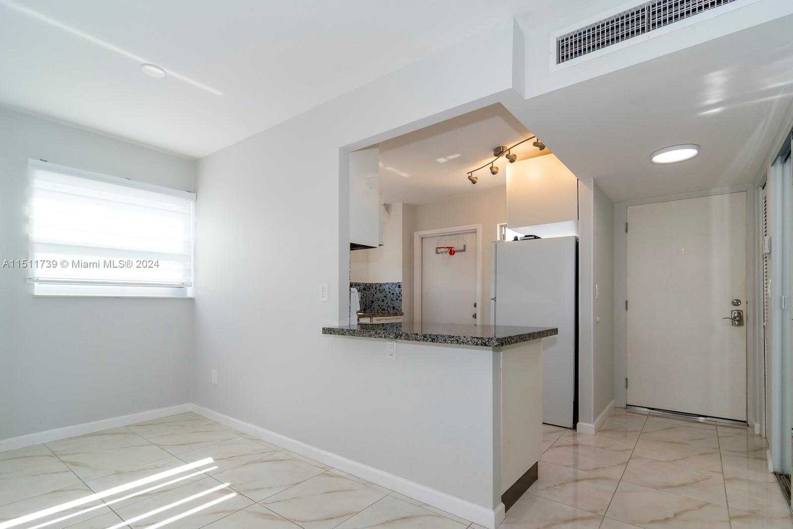 Small Image of 16400 NORTH EAST 17TH AVE #703, North Miami Beach Number 10