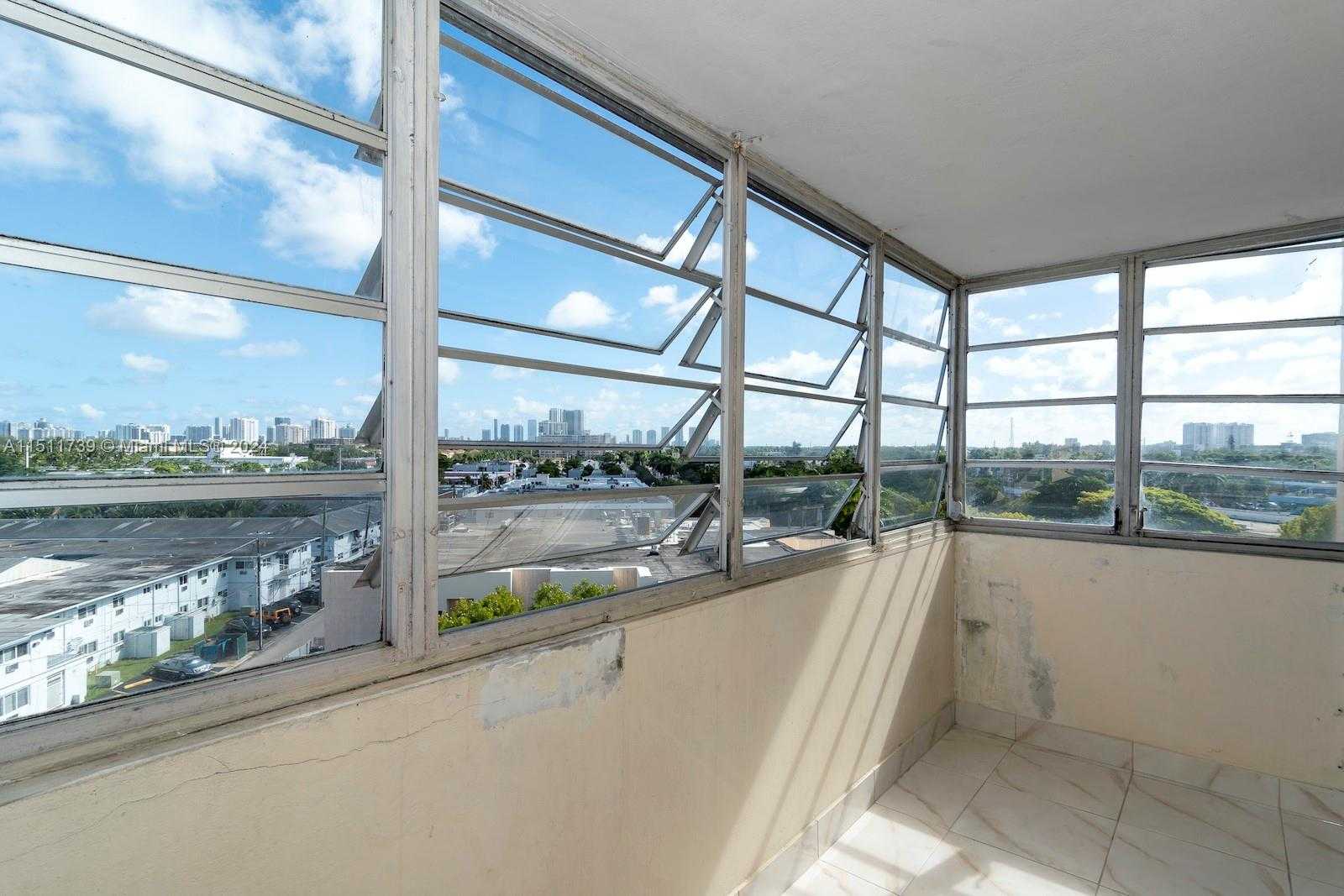 Small Image of 16400 NORTH EAST 17TH AVE #703, North Miami Beach Number 13
