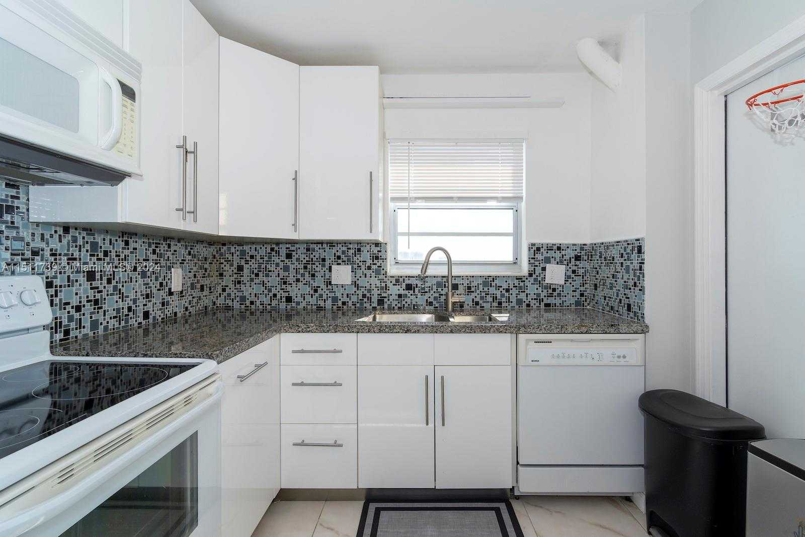 Small Image of 16400 NORTH EAST 17TH AVE #703, North Miami Beach Number 2