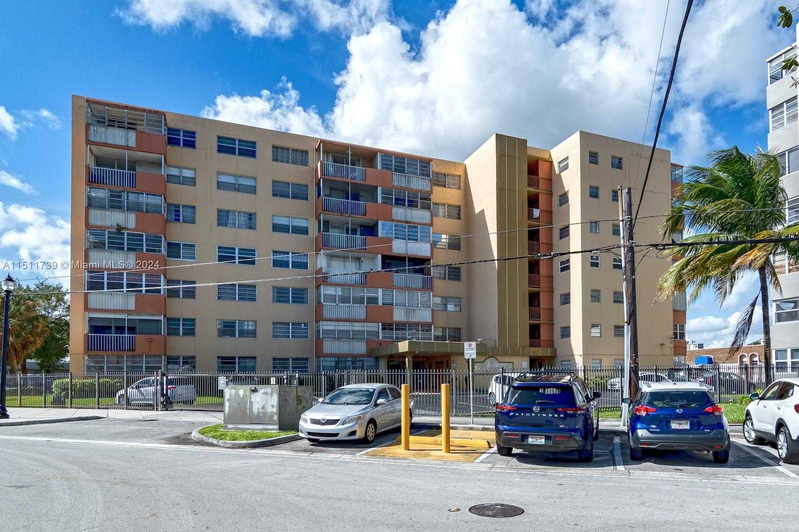 Small Image of 16400 NORTH EAST 17TH AVE #703, North Miami Beach Number 32