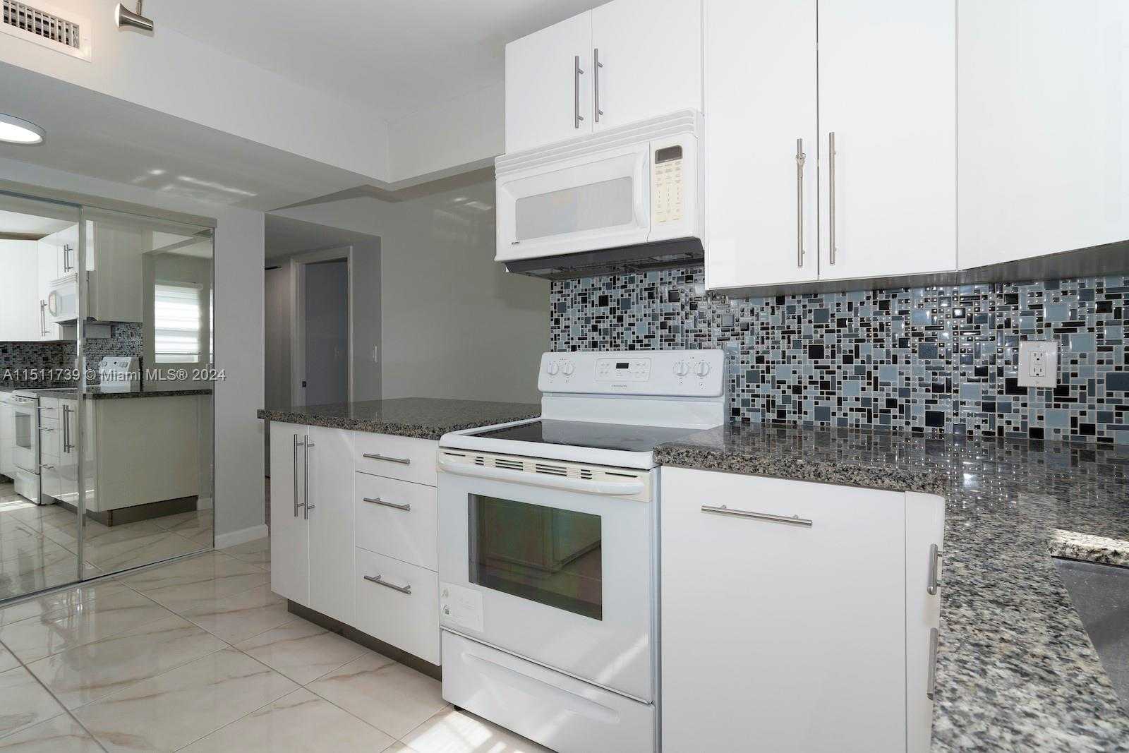 Small Image of 16400 NORTH EAST 17TH AVE #703, North Miami Beach Number 4