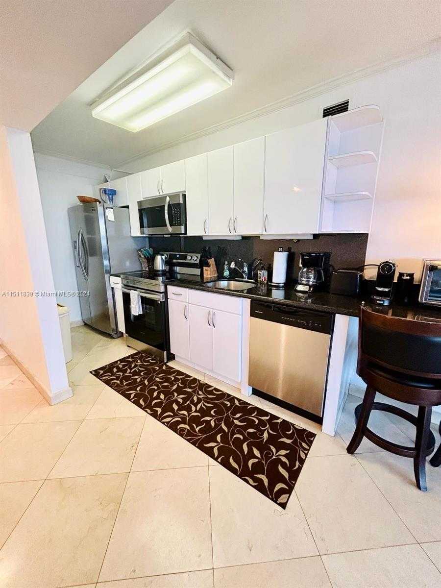 Small Image of 100 LINCOLN RD #1034, Miami Beach Number 5