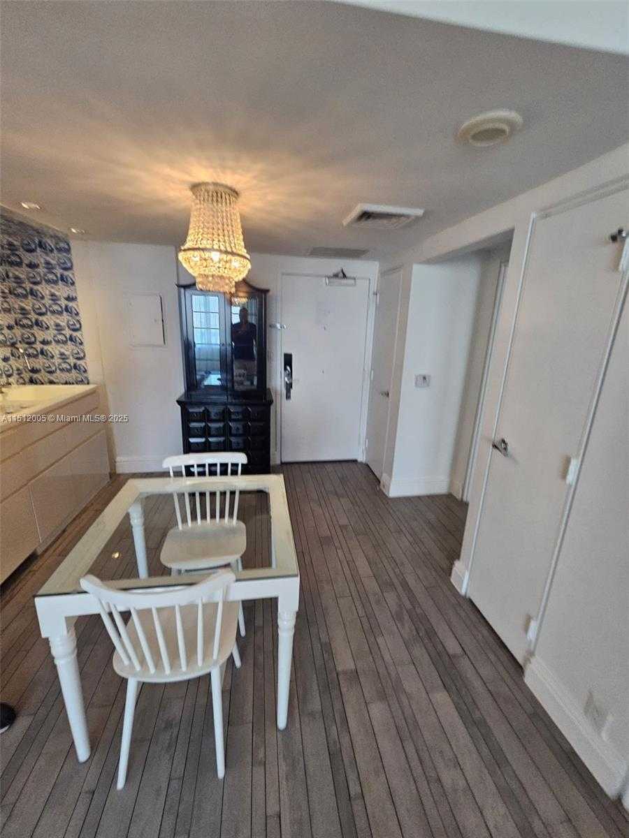 Small Image of 1100 WEST AVE #509, Miami Beach Number 10