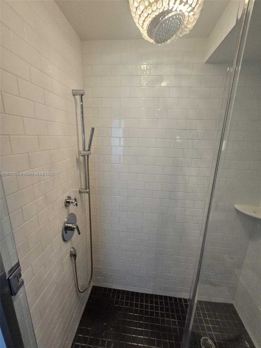 Small Image of 1100 WEST AVE #509, Miami Beach Number 12