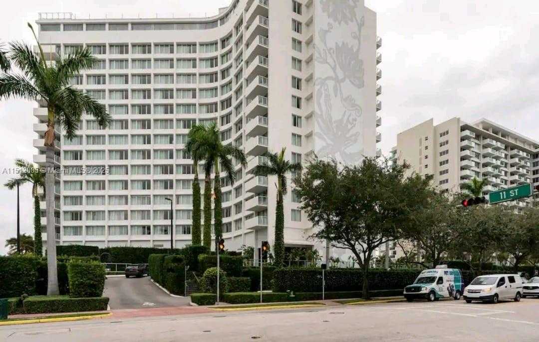 Small Image of 1100 WEST AVE #509, Miami Beach Number 2