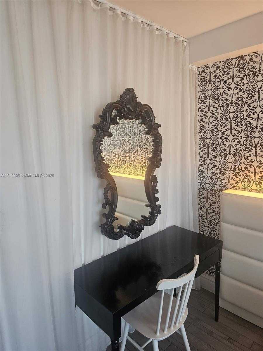 Small Image of 1100 WEST AVE #509, Miami Beach Number 20
