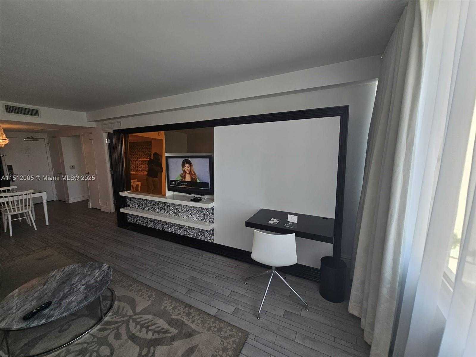 Small Image of 1100 WEST AVE #509, Miami Beach Number 6