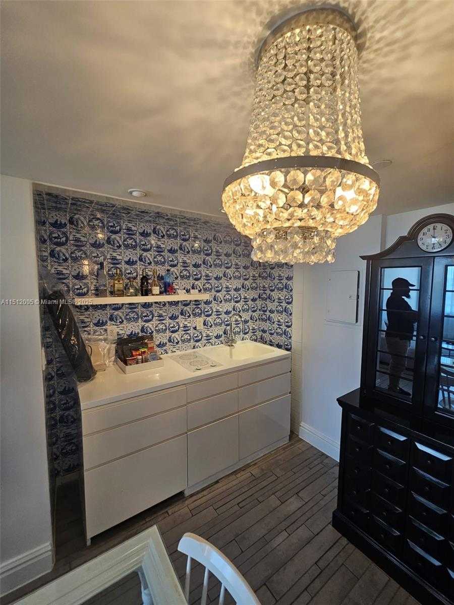 Small Image of 1100 WEST AVE #509, Miami Beach Number 8