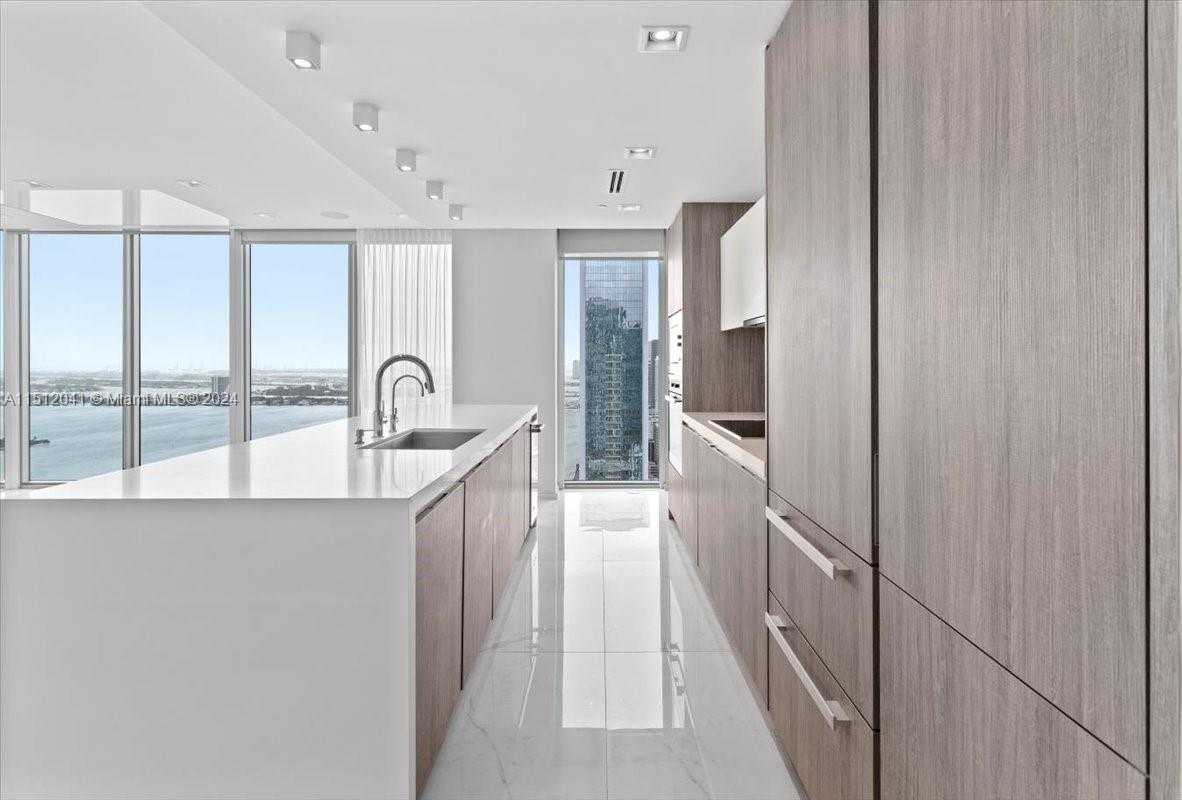 Small Image of 2900 NORTH EAST 7TH AVE #3707, Miami Number 25