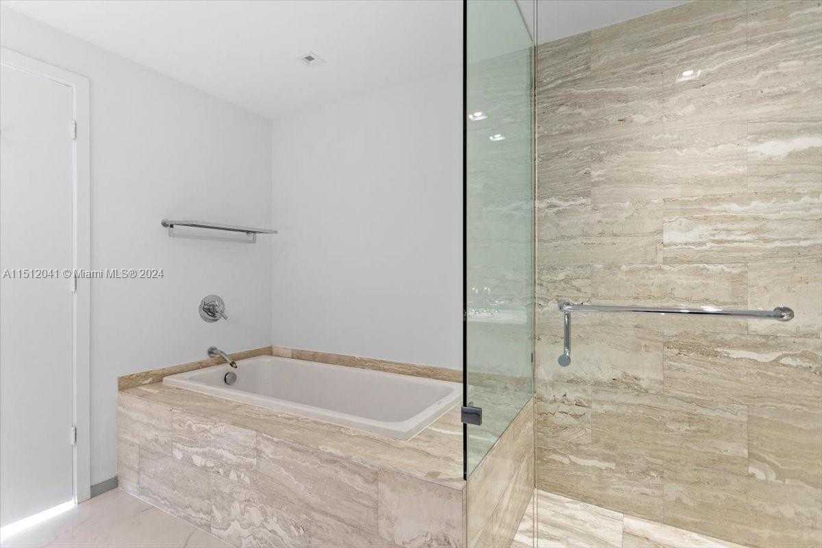 Small Image of 2900 NORTH EAST 7TH AVE #3707, Miami Number 8