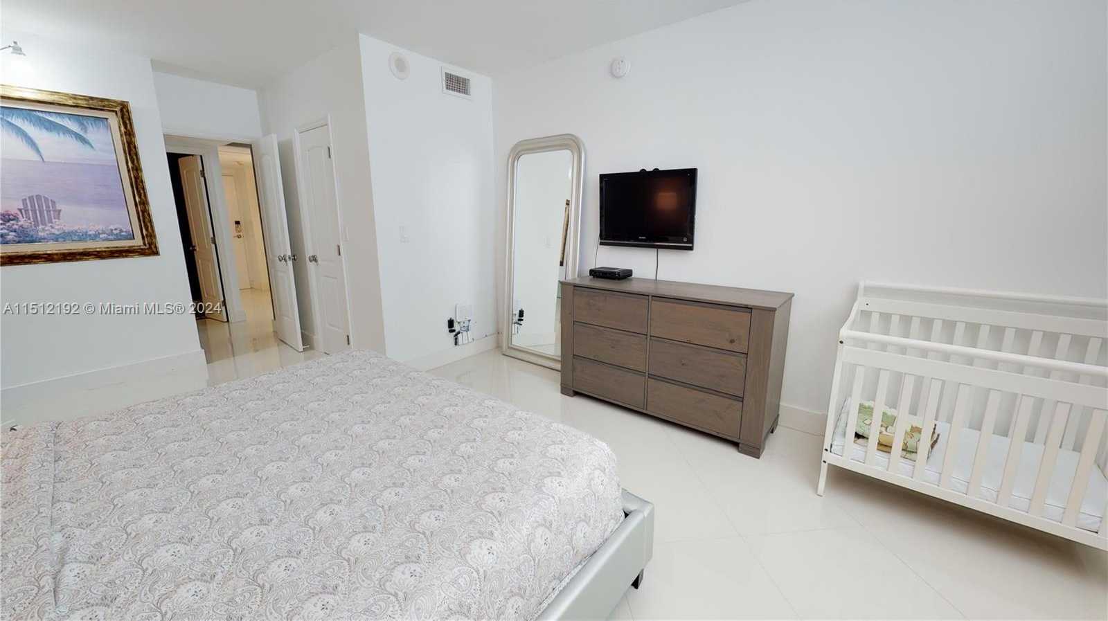 Small Image of 19370 COLLINS AVE #1017, Sunny Isles Beach Number 21