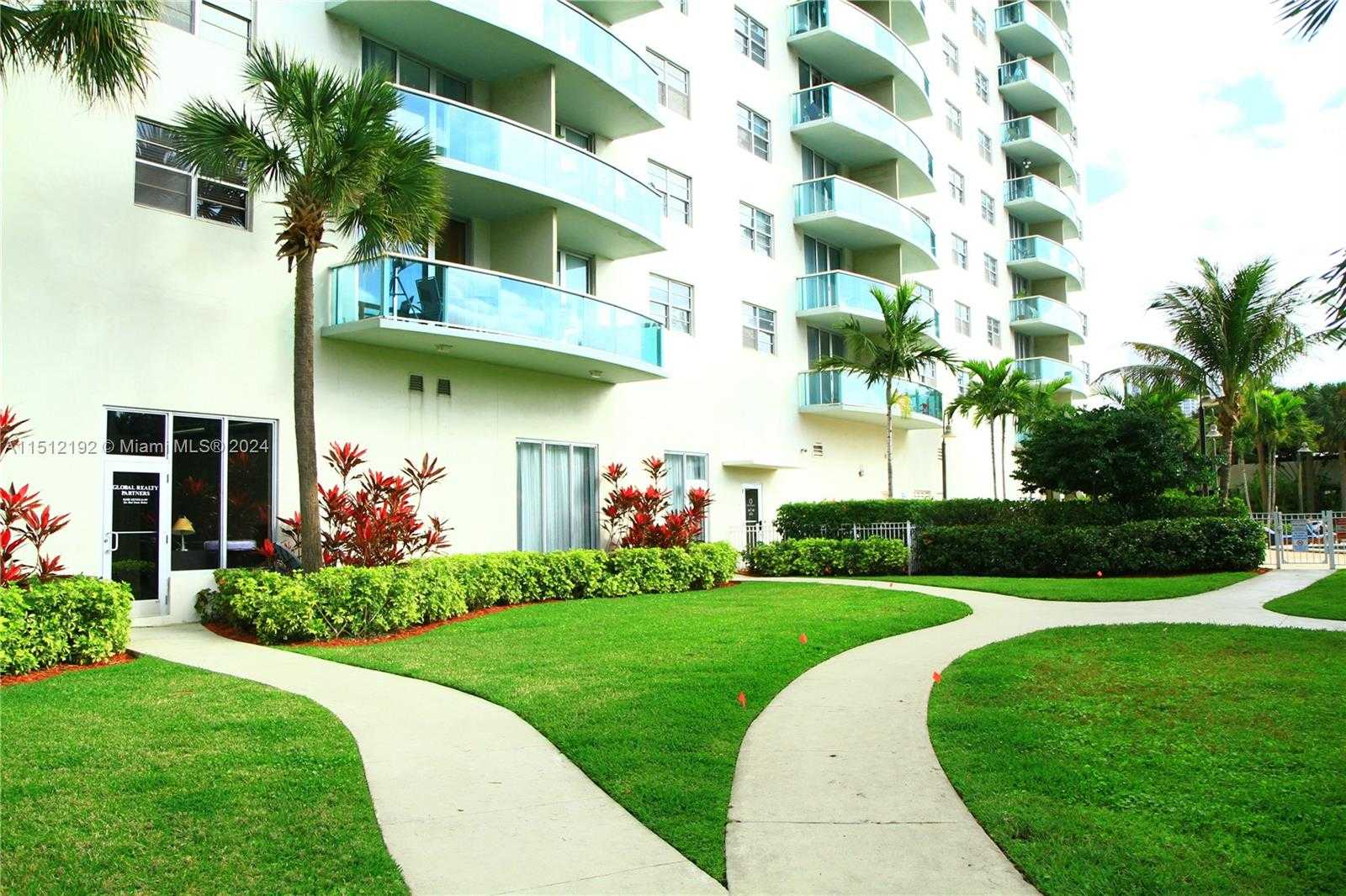 Small Image of 19370 COLLINS AVE #1017, Sunny Isles Beach Number 26