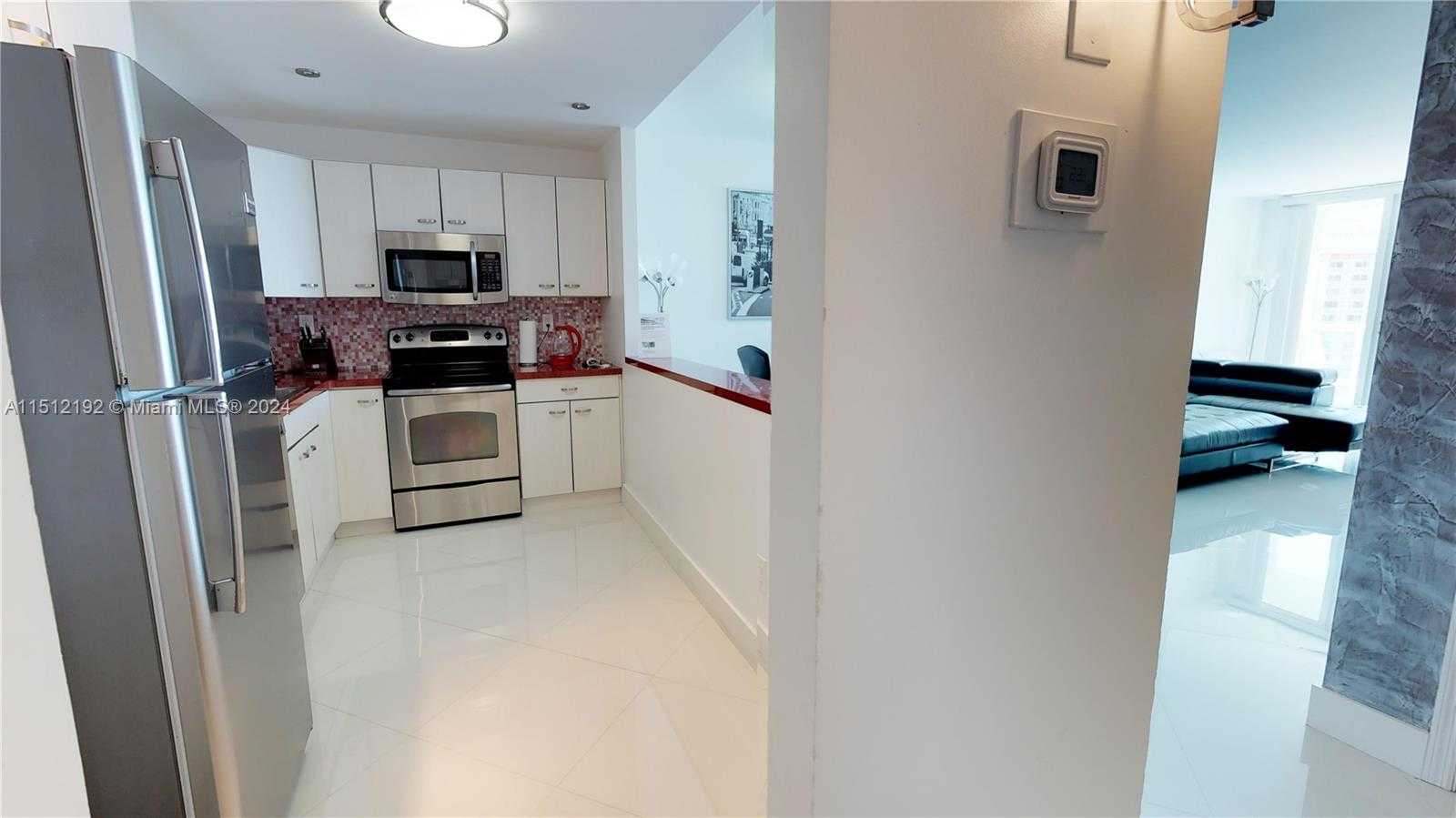 Small Image of 19370 COLLINS AVE #1017, Sunny Isles Beach Number 4