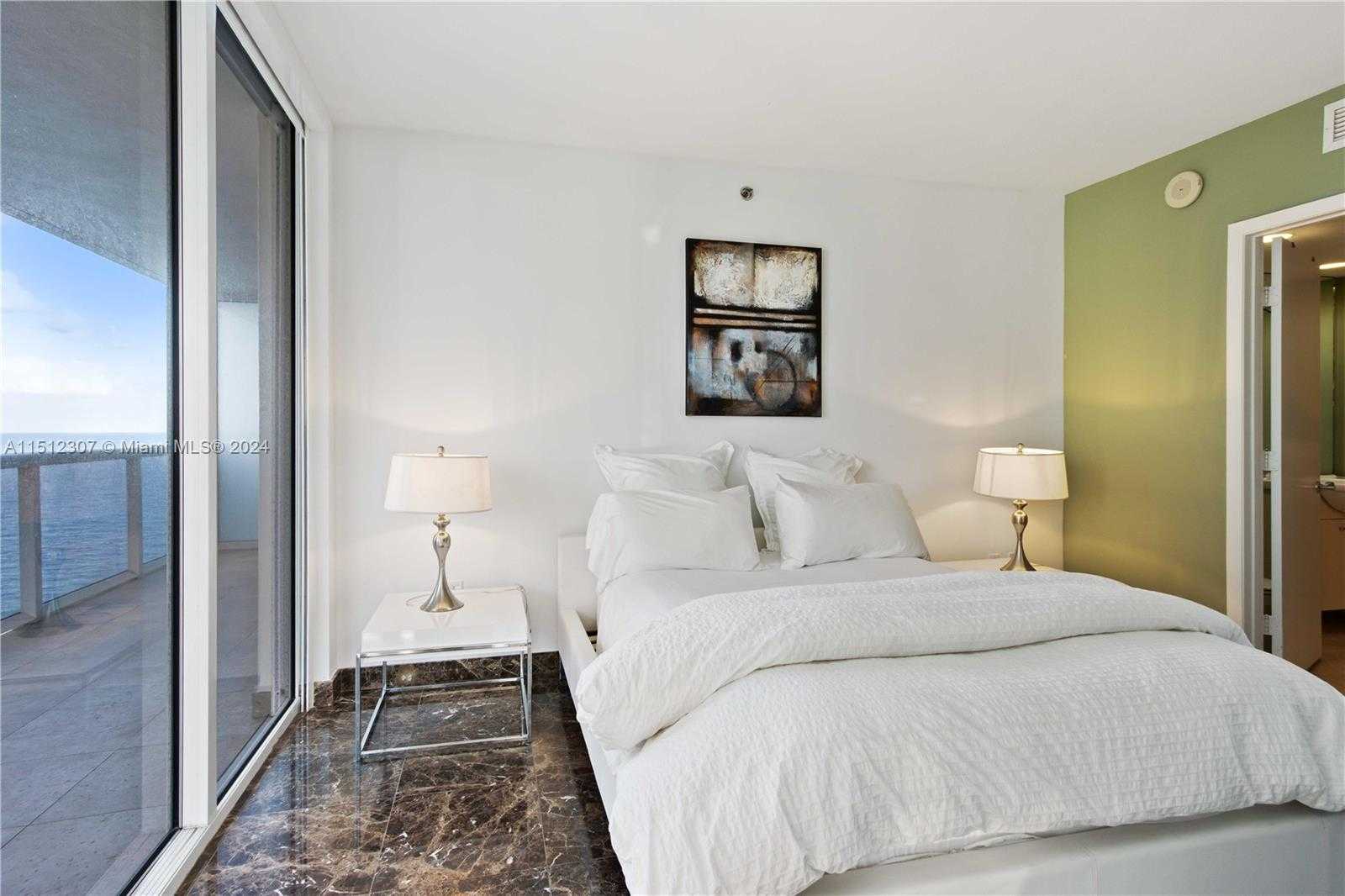 Small Image of 1830 SOUTH OCEAN DR #1908, Hallandale Beach Number 14