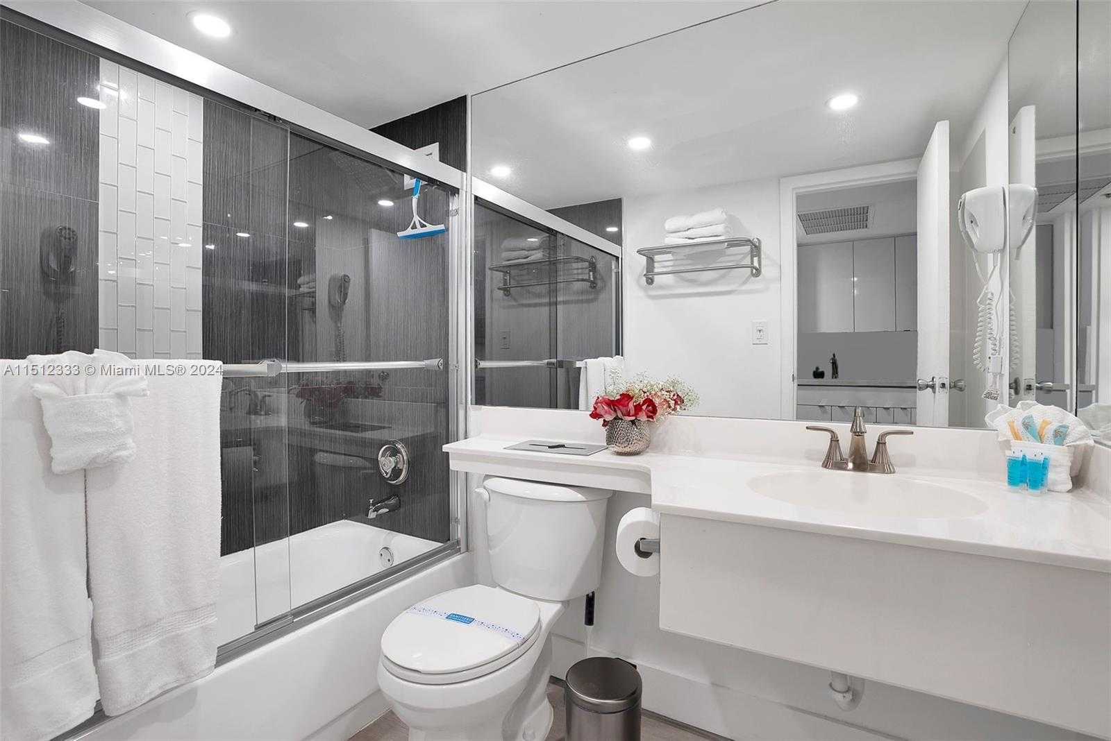 Small Image of 19201 COLLINS AVE #742, Sunny Isles Beach Number 9