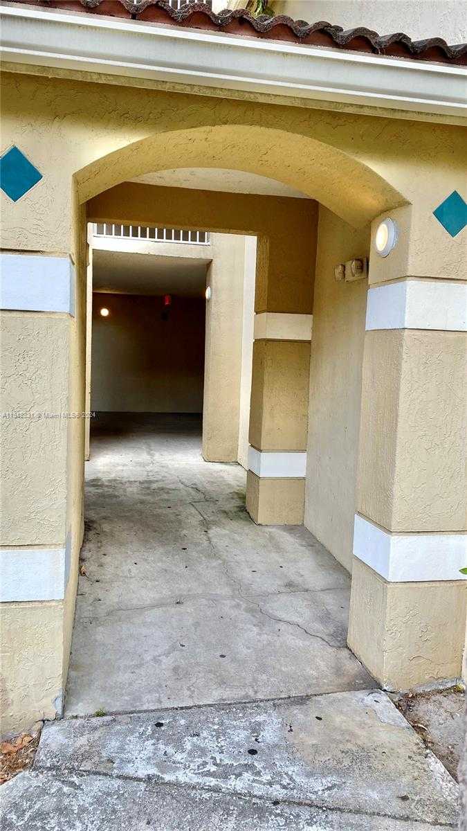 Small Image of 470 SOUTH PARK RD #7-107, Hollywood Number 2