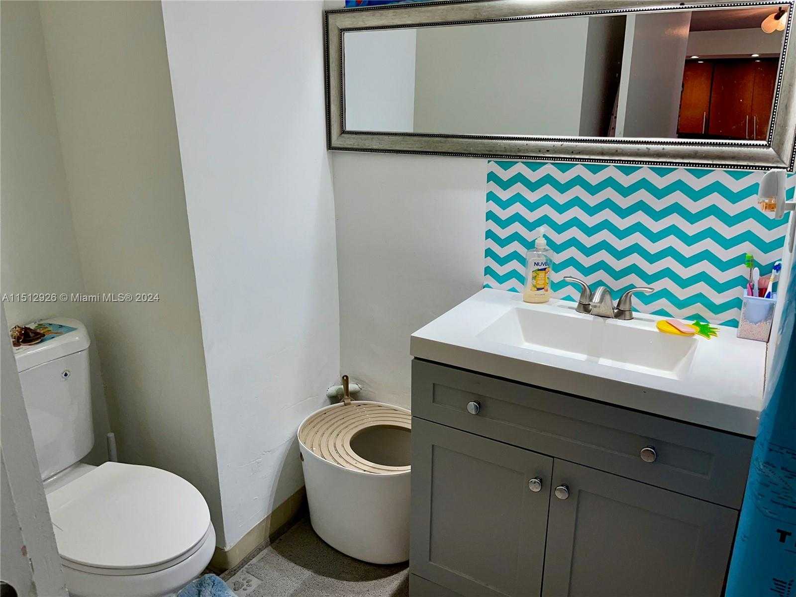 Small Image of 18051 BISCAYNE BLVD #903, Aventura Number 12