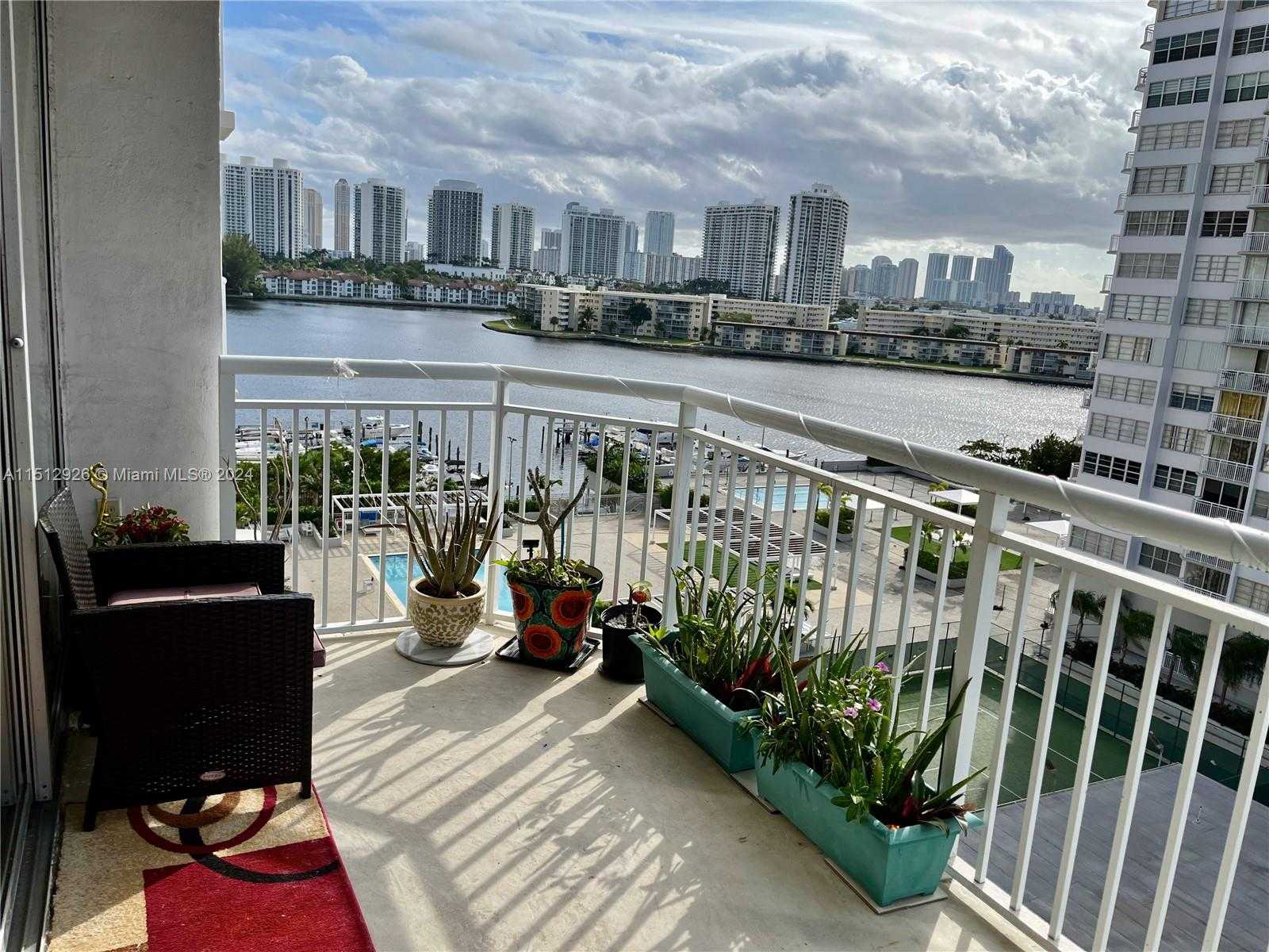 Small Image of 18051 BISCAYNE BLVD #903, Aventura Number 6