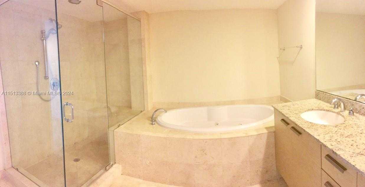Small Image of 1830 S Ocean Dr, Hallandale Beach, FL 33009, USA Number 17