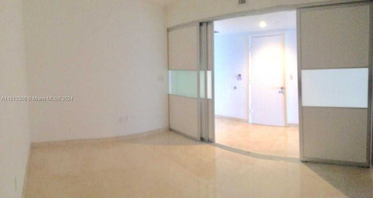 Small Image of 1830 S Ocean Dr, Hallandale Beach, FL 33009, USA Number 4