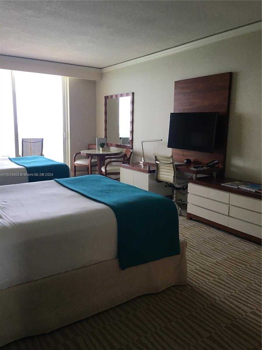 Small Image of 18001 COLLINS AVE #2306, Sunny Isles Beach Number 4
