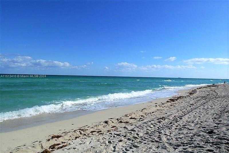 Small Image of 5161 COLLINS AVE #401, Miami Beach Number 32