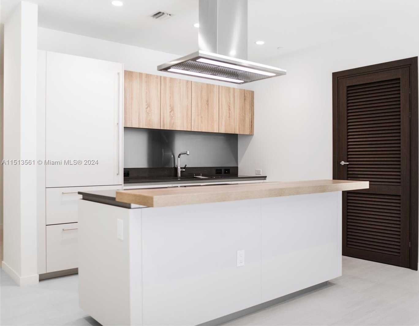 Small Image of 1000 BRICKELL PLAZA #1807, Miami Number 5