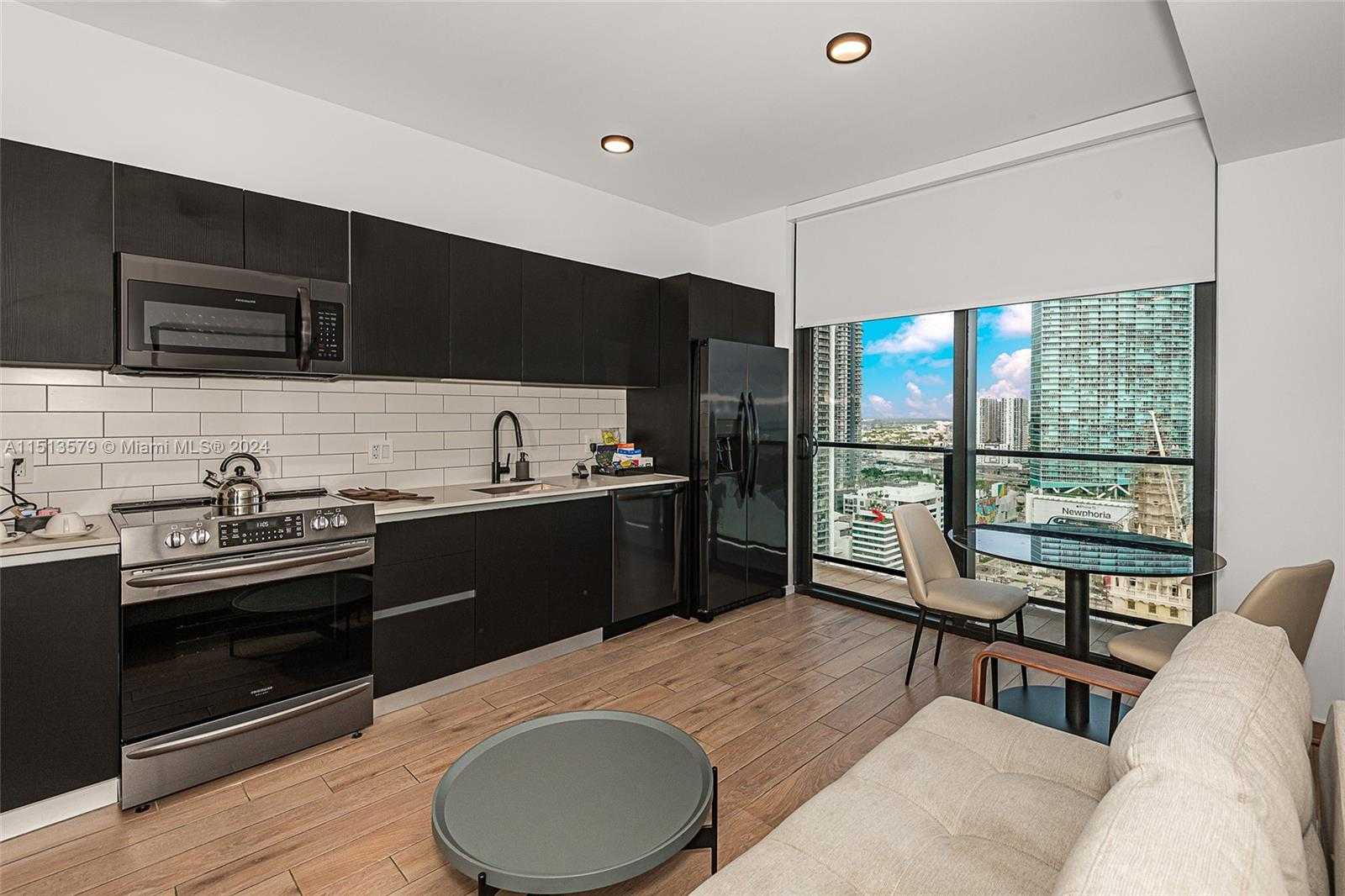 Small Image of Miami Number 9