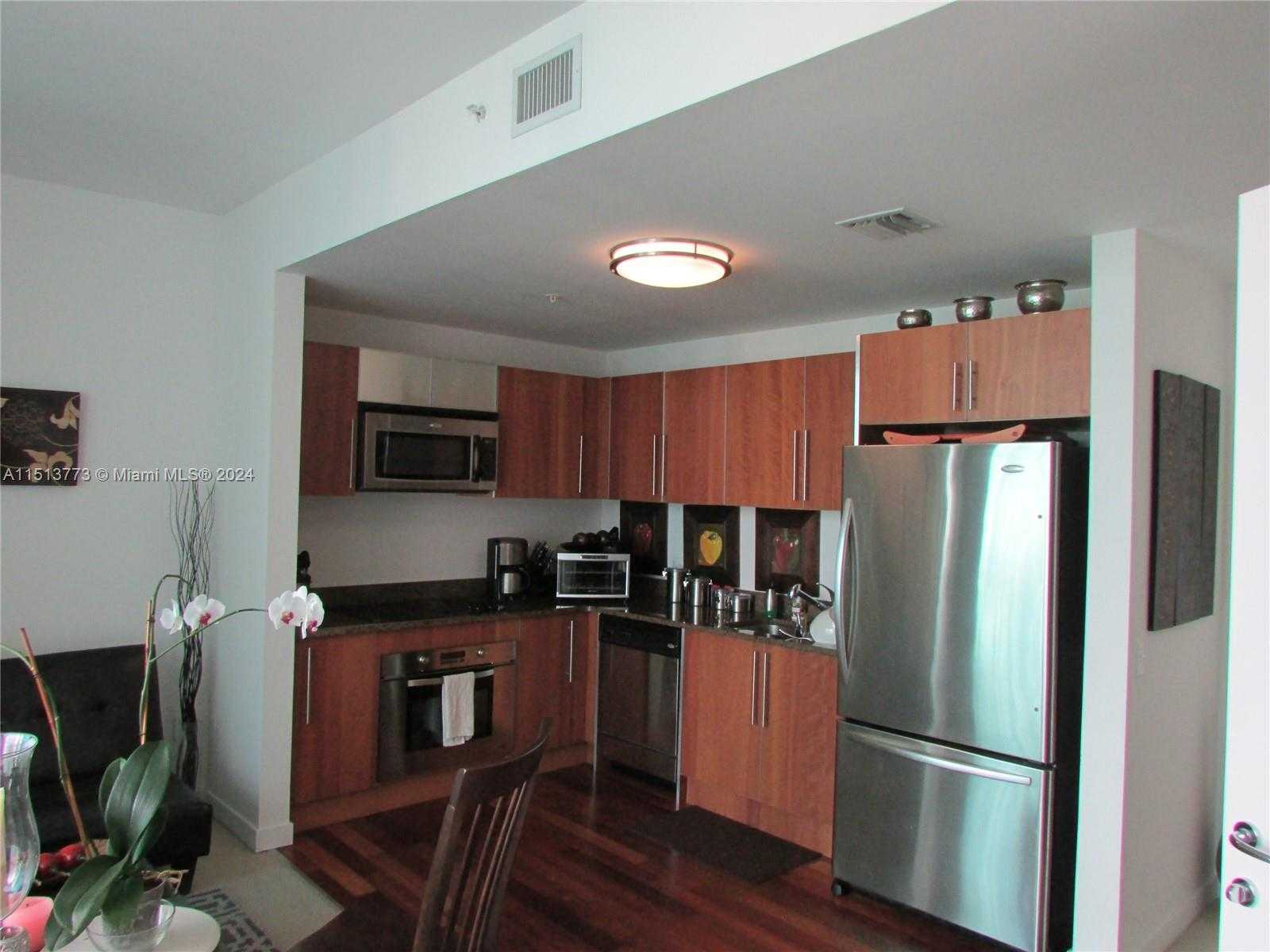 Small Image of 300 SOUTH BISCAYNE BLVD #T-2709, Miami Number 6