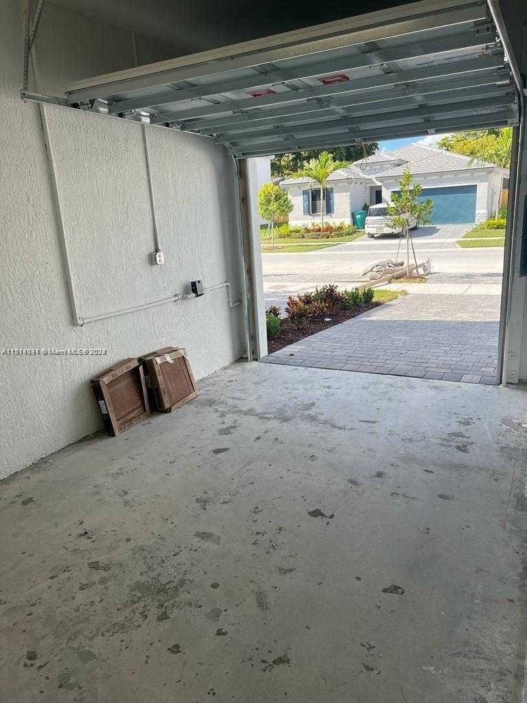 Small Image of 28511 SOUTH WEST 134TH CT #28511, Homestead Number 4