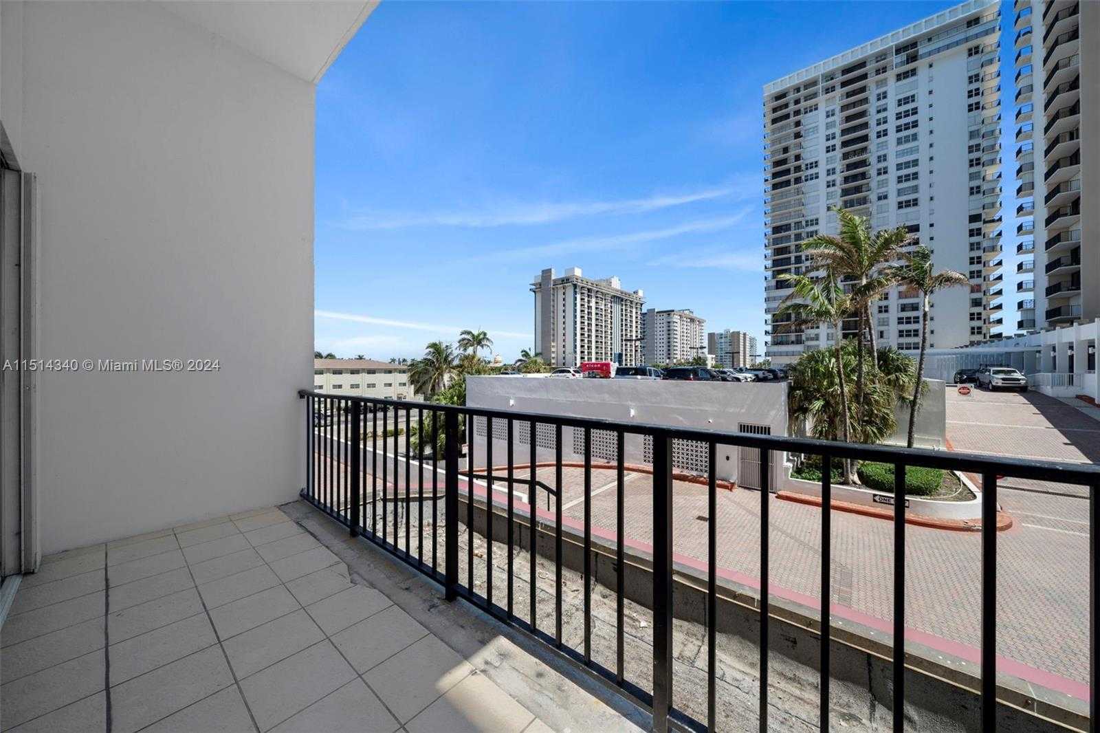 Small Image of 2401 SOUTH OCEAN DR #304, Hollywood Number 20