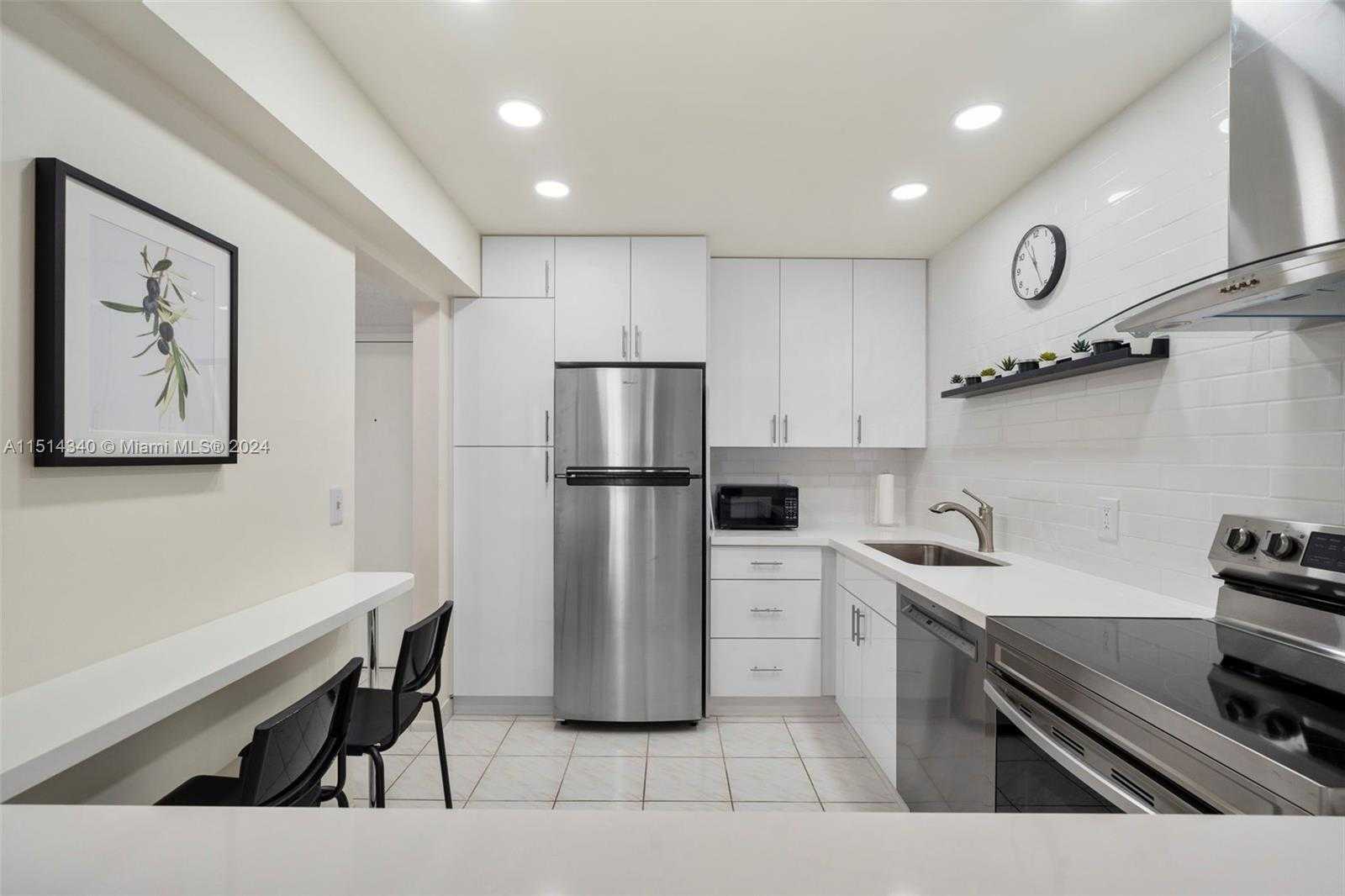 Small Image of 2401 SOUTH OCEAN DR #304, Hollywood Number 6