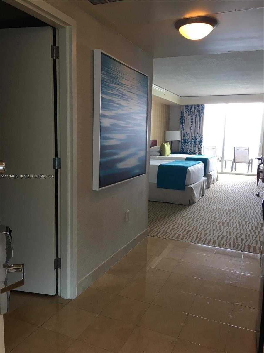 Small Image of 18001 COLLINS AVE #2706, Sunny Isles Beach Number 8