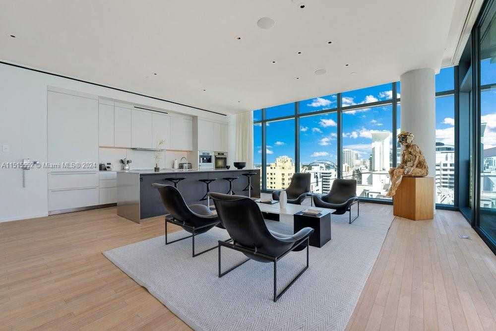 Small Image of 2901 COLLINS AVE #1501, Miami Beach Number 12