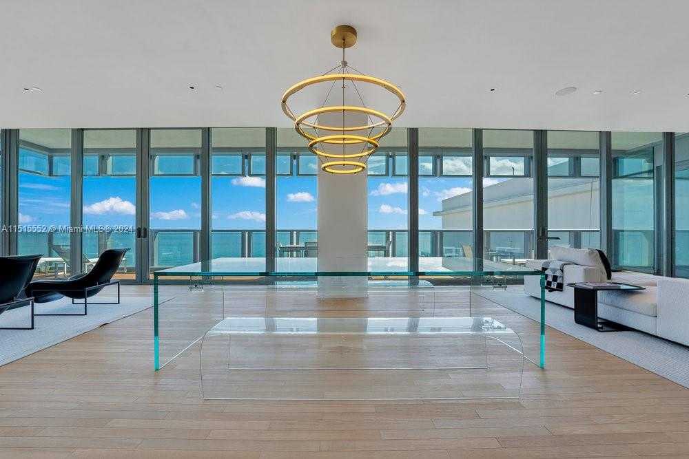 Small Image of 2901 COLLINS AVE #1501, Miami Beach Number 3