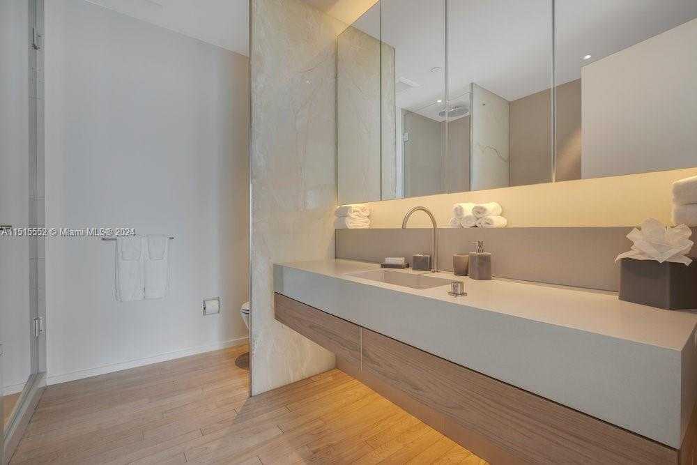 Small Image of 2901 COLLINS AVE #1501, Miami Beach Number 38