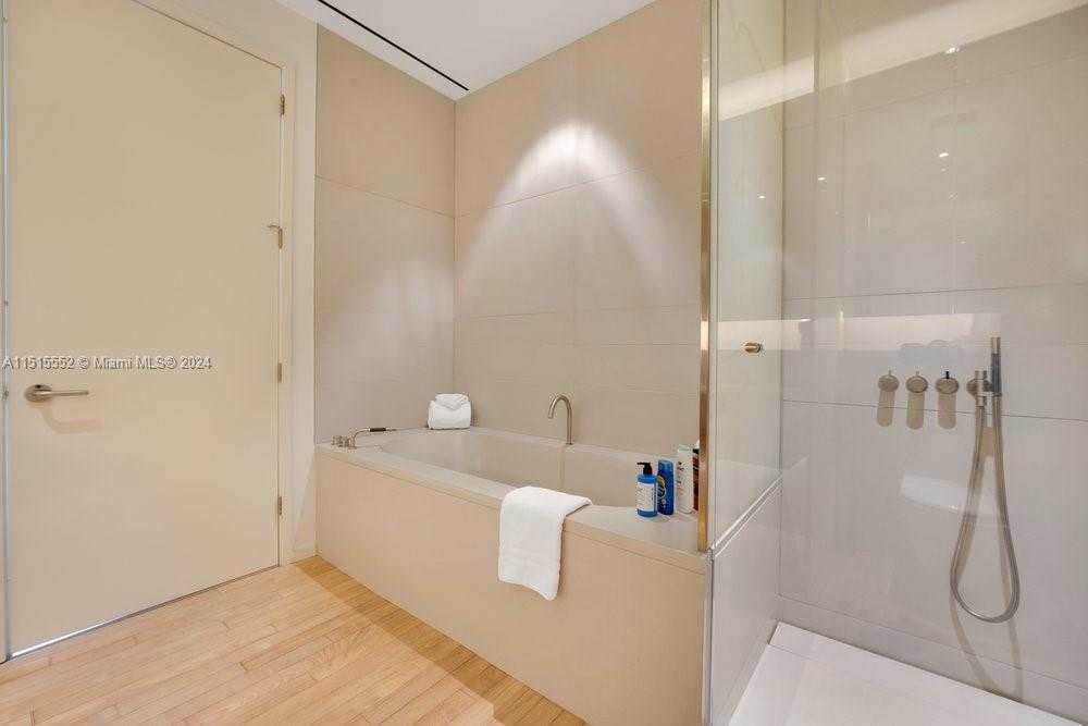 Small Image of 2901 COLLINS AVE #1501, Miami Beach Number 47