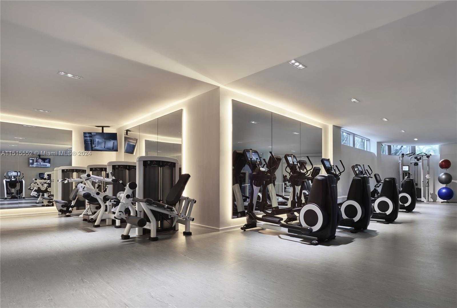Small Image of 2901 COLLINS AVE #1501, Miami Beach Number 56
