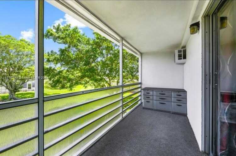 Small Image of 390 TILFORD R #R 390, Deerfield Beach Number 6