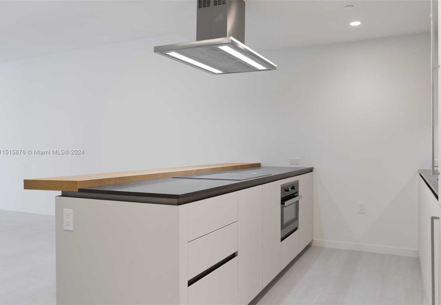 Small Image of 1000 BRICKELL PLZ #3703, Miami Number 12