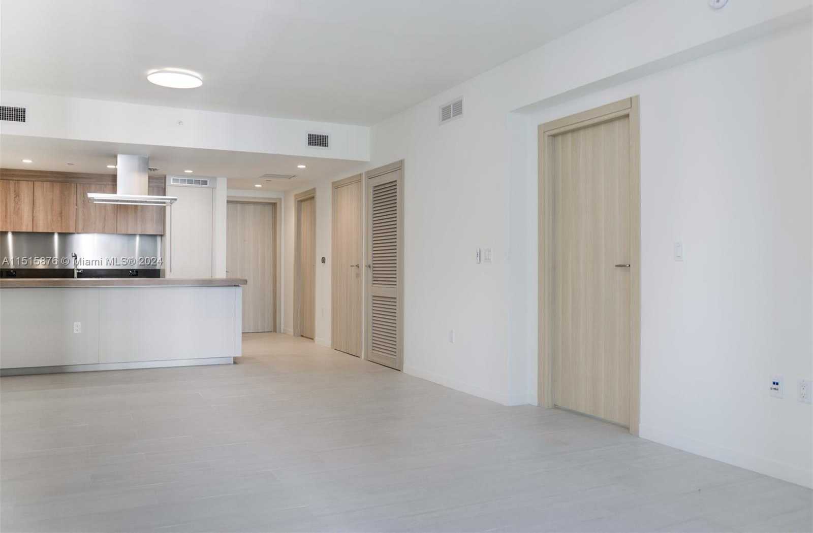 Small Image of 1000 BRICKELL PLZ #3703, Miami Number 6