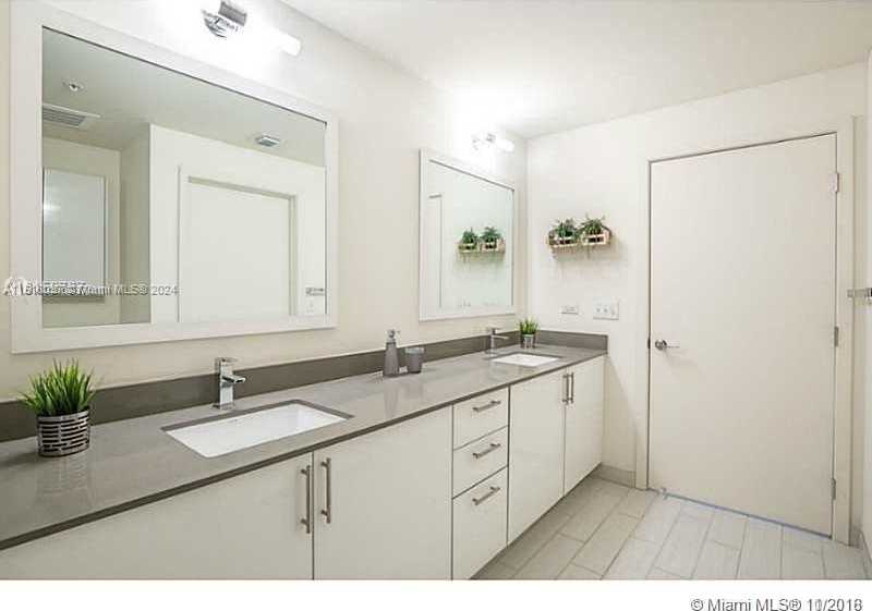 Small Image of 999 SOUTH WEST 1ST AVE #2115, Miami Number 16