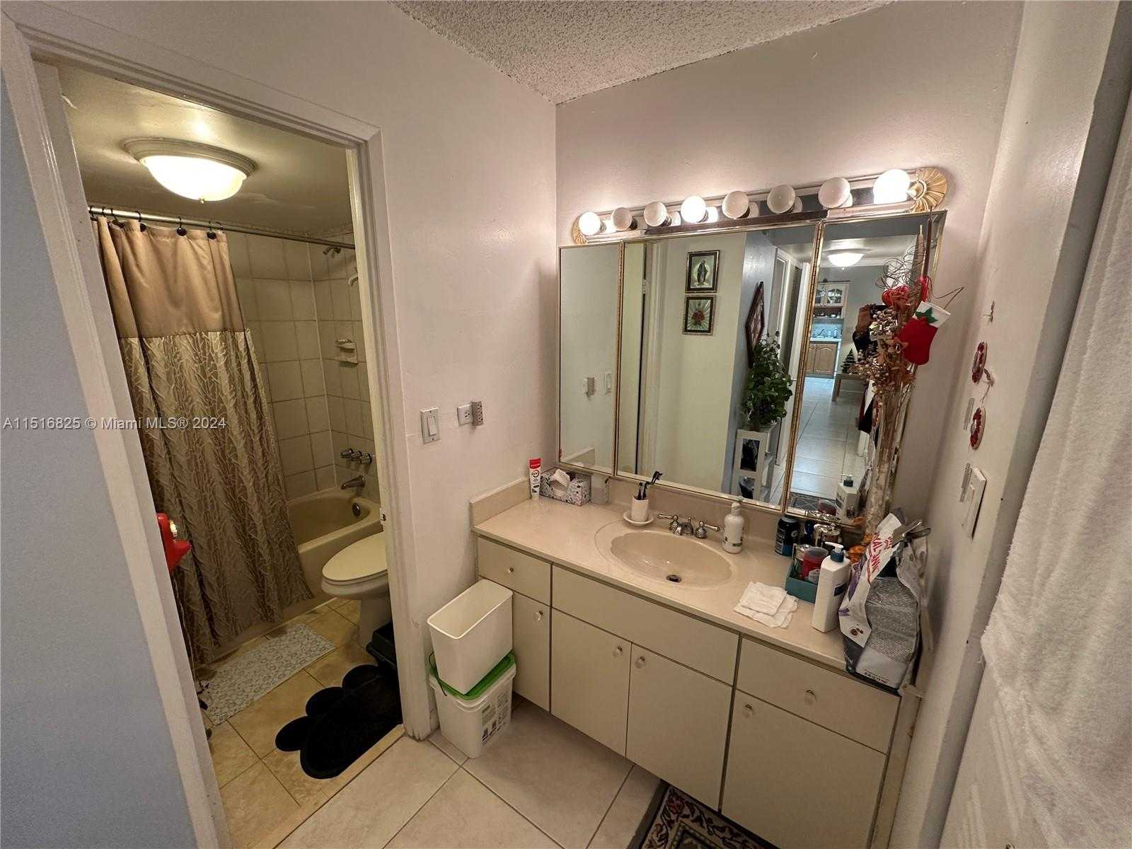 Small Image of 7135 COLLINS AVE #1721, Miami Beach Number 12