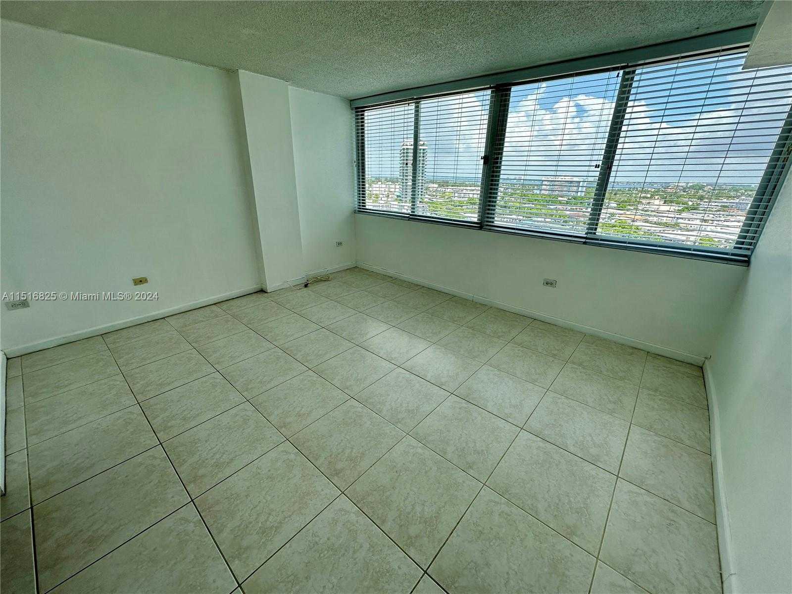 Small Image of 7135 COLLINS AVE #1721, Miami Beach Number 20