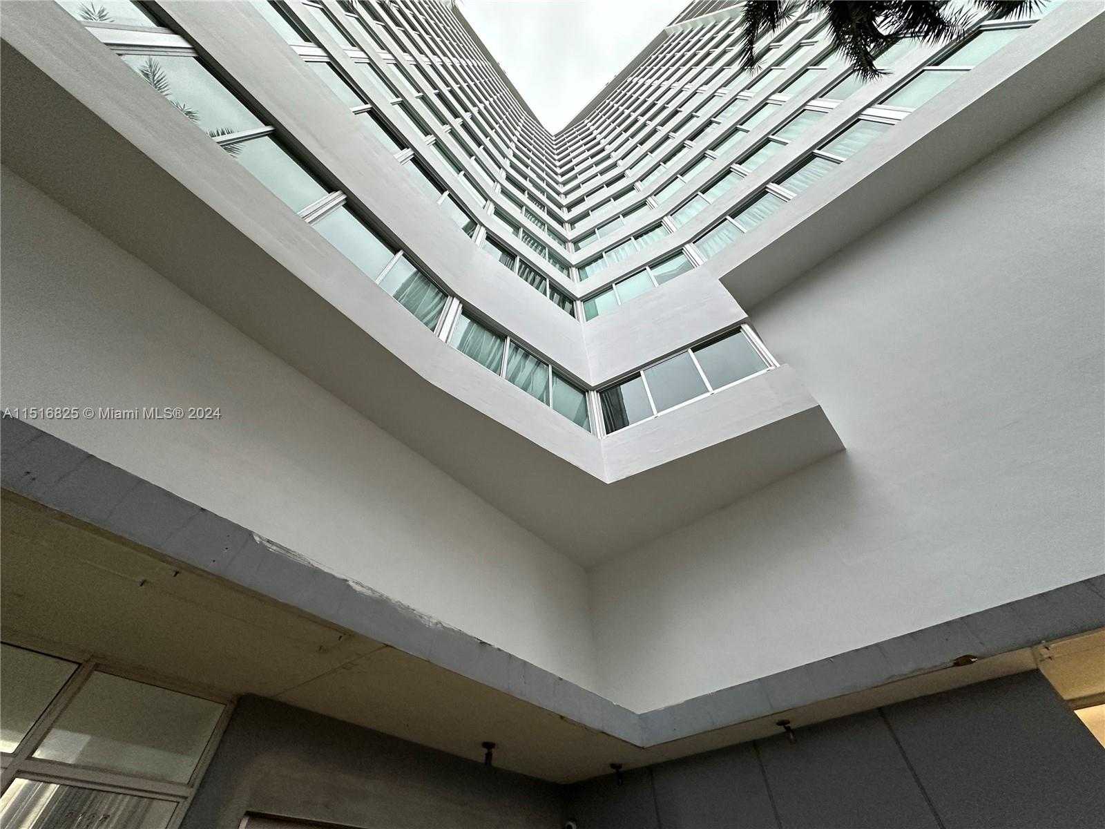 Small Image of 7135 COLLINS AVE #1721, Miami Beach Number 32