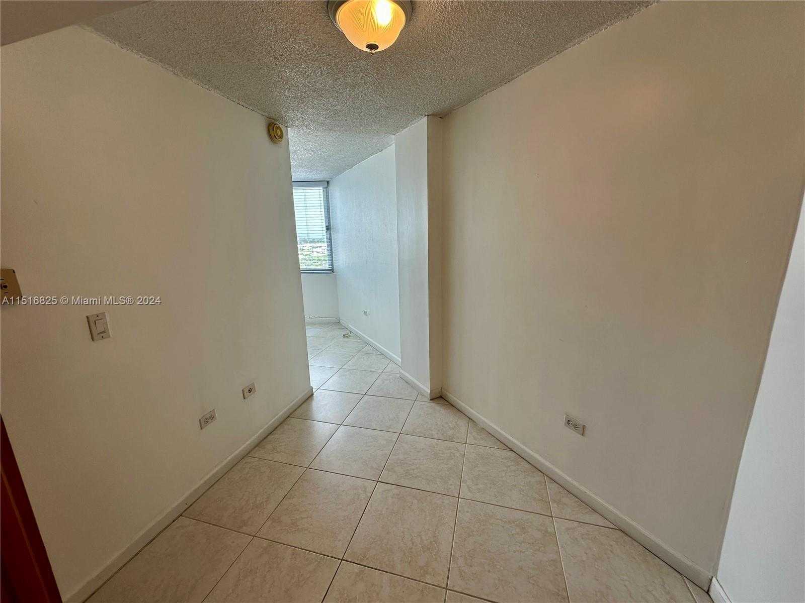 Small Image of 7135 COLLINS AVE #1721, Miami Beach Number 6