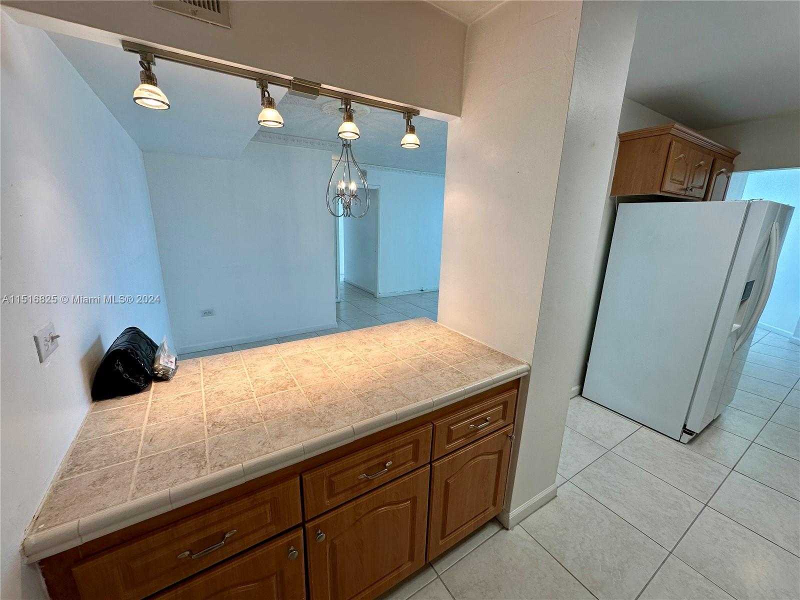 Small Image of 7135 COLLINS AVE #1721, Miami Beach Number 7