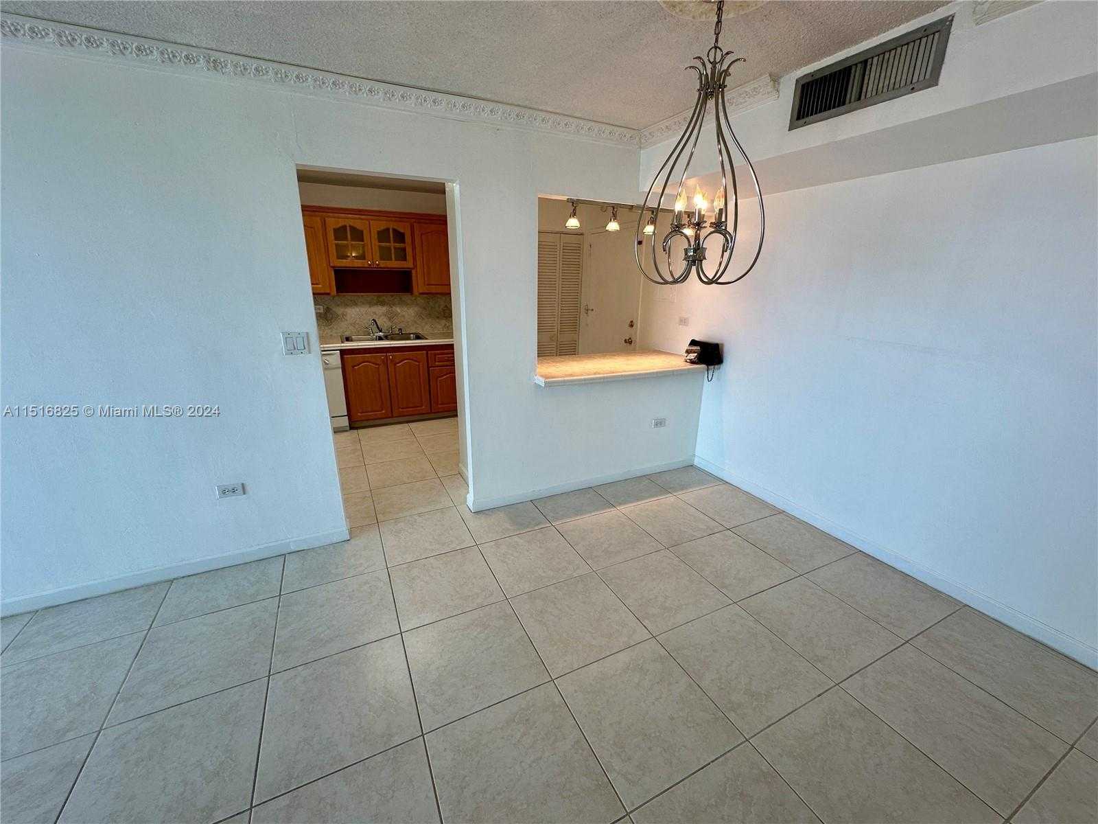Small Image of 7135 COLLINS AVE #1721, Miami Beach Number 8