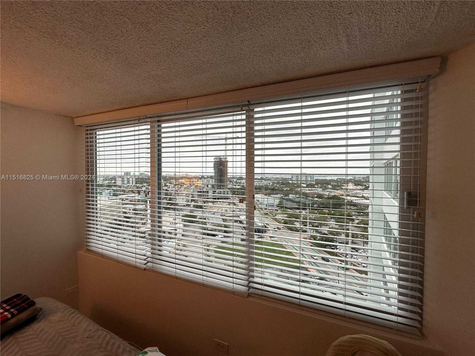 Small Image of 7135 COLLINS AVE #1721, Miami Beach Number 9
